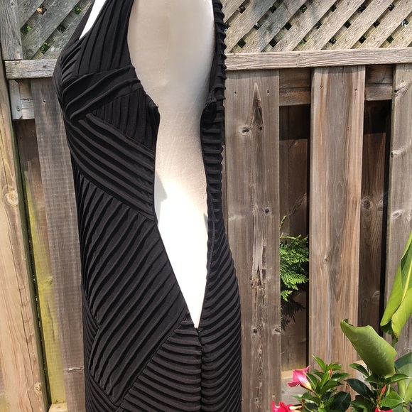 Calvin Klein size 8 black dress side zipper excellent condition - Picture 6 of 7